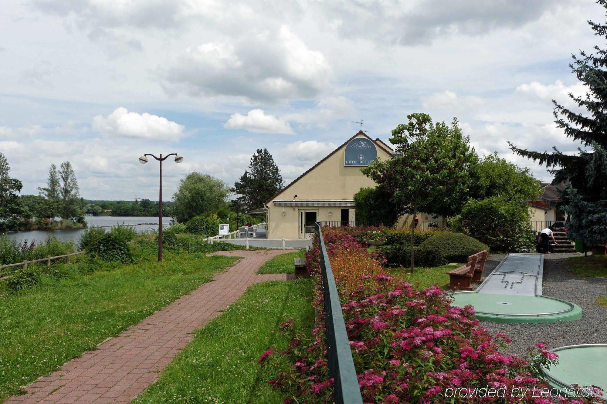 Logis - Hotel & Restaurant Des Lacs Paris Sud Viry-Châtillon Exterior photo